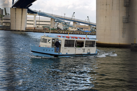 大阪市内には渡船が８か所あり、大正区でも市民に欠かせない交通機関となっている