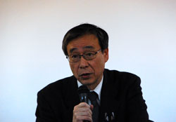 景気が回復しても賃金があがらないのは日本だけと指摘する伊藤正純さん
